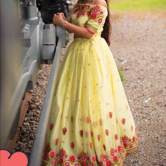 lehenga Dresses Pastel Yellow Lehenga With Flowers Embroidery